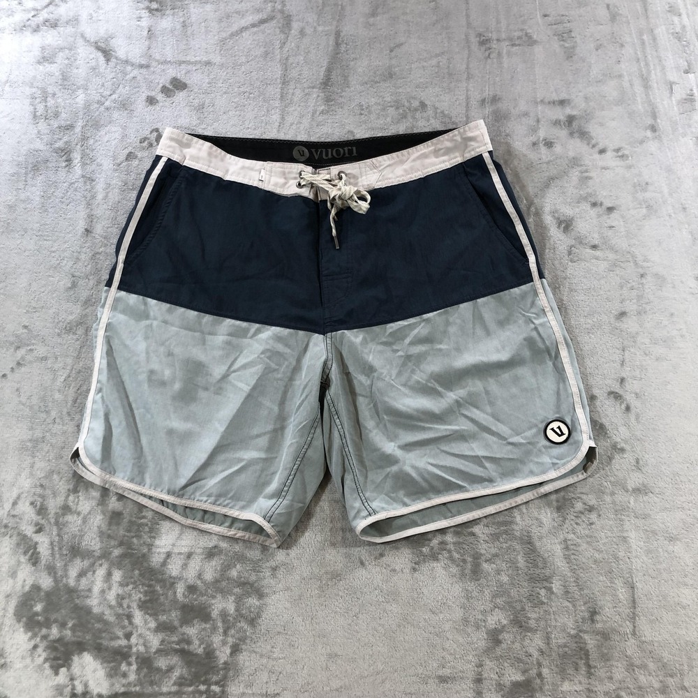 Vuori Shorts Mens 33 Blue Colorblock Boardshorts Swim Trunks 4-Way Stretch Logo
